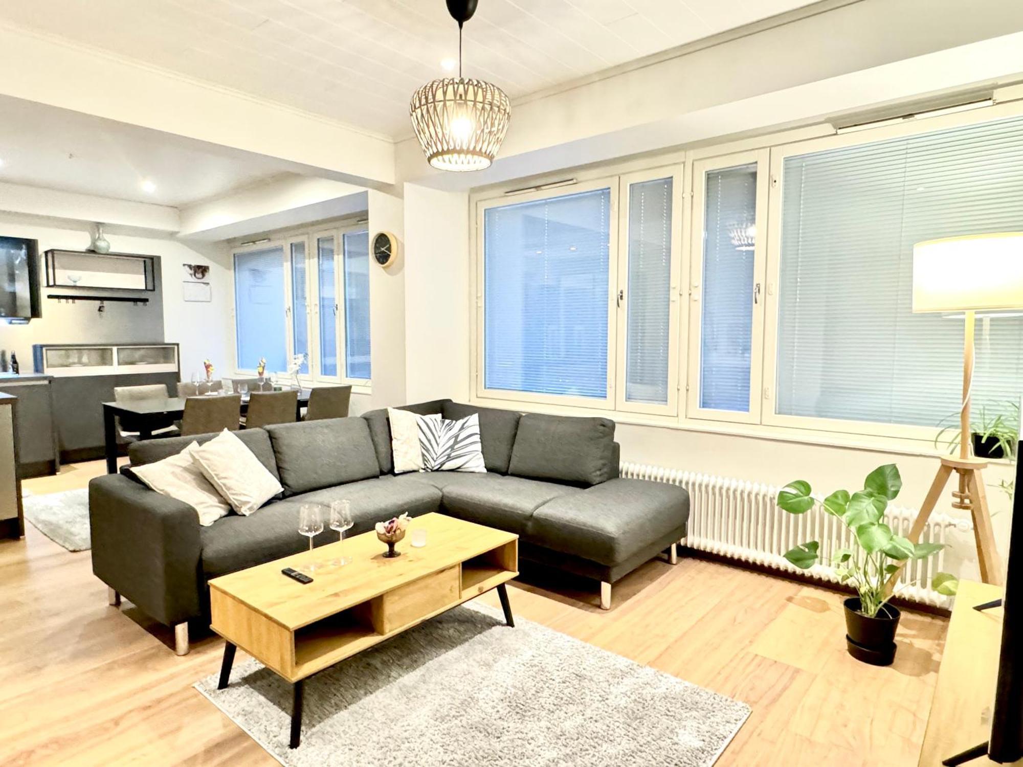 Turku Central Luxury Modern Cozy Flat 69M2 Apartment Ngoại thất bức ảnh